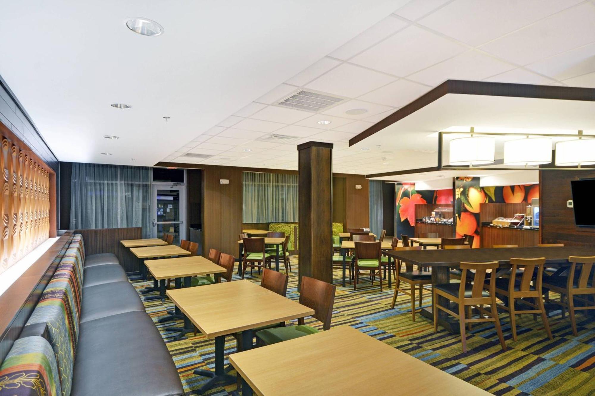 Fairfield Inn & Suites By Marriott Savannah Sw/Richmond Hill Exterior foto